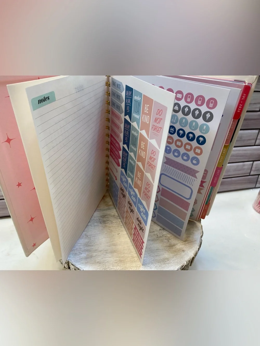 Eccolo ❤️2027 18-Month Planner with sticker & positive message New